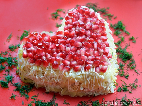салат с гранатом валентинка