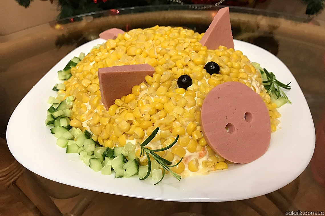 Салат на Новый Год с кукурузой и курицей